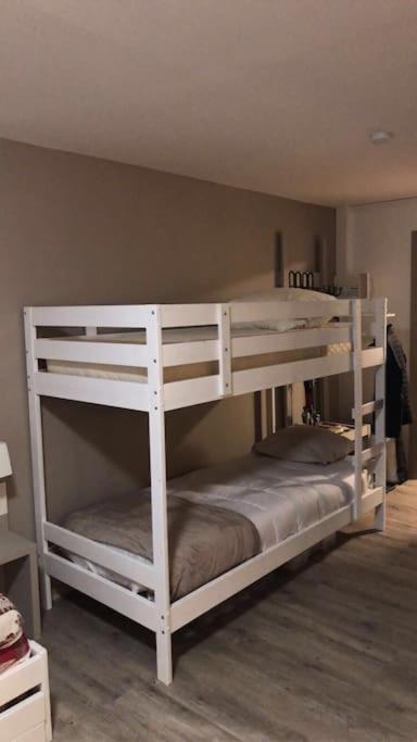 Au Bout Du Bois Piscine Sauna Hammam Accessible En Saison Et Le Logement Accessible Toute L Annee Les Deserts  Bagian luar foto